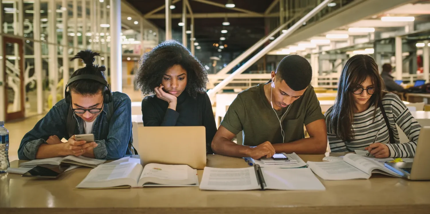 London Online College promo